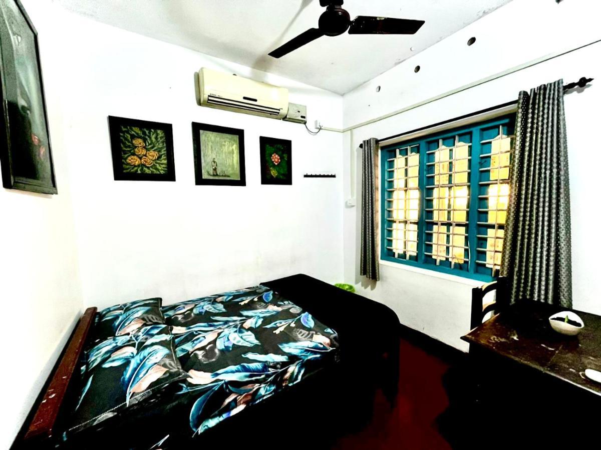 House In The Beach Alappuzha Экстерьер фото