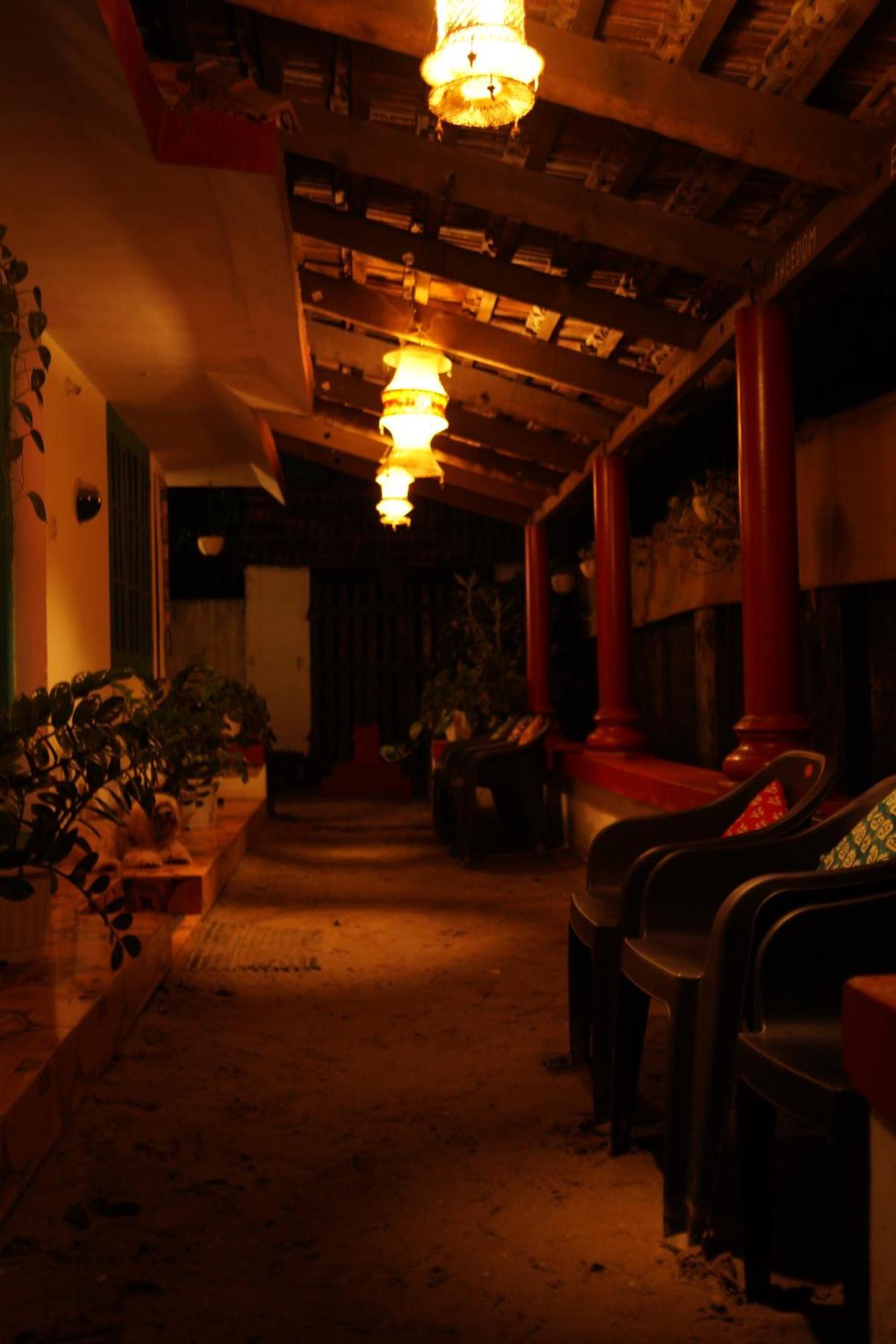 House In The Beach Alappuzha Экстерьер фото